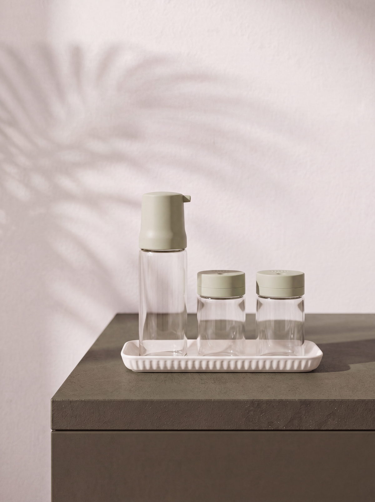 Set Oliva - 1 aceitera 300ml + 2 especieros 250ml